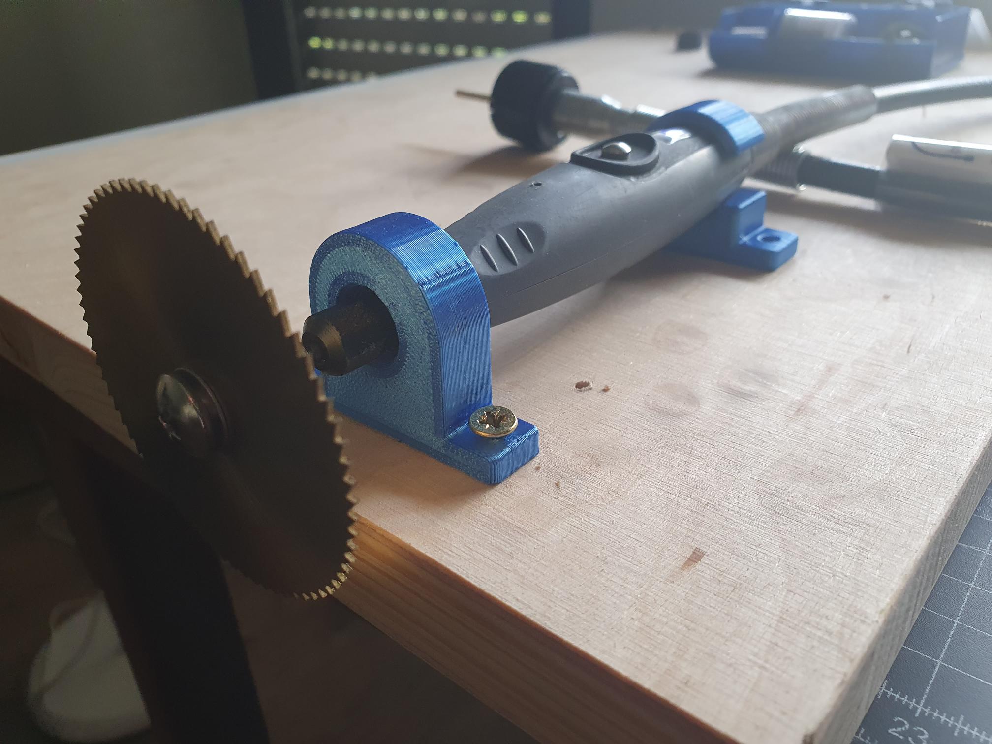 Halterung für Dremel® 225 Biegsame Welle