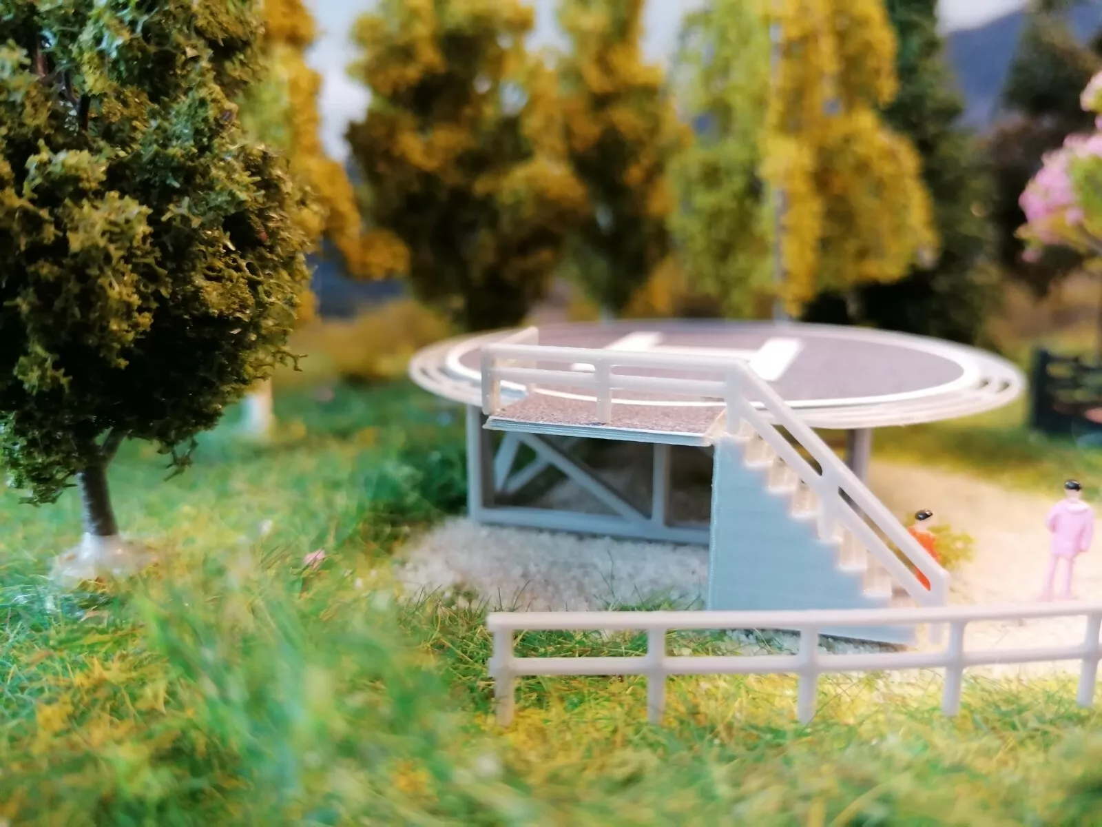 Hubschrauberlandeplatz für Helikopter | mit LED | Spur N | 1:160 Fertigmodell