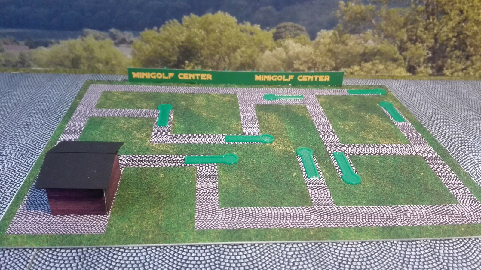 Minigolf Anlage | Spur N 1:160 | Bausatz | Golf | Golfanlage mit Kiosk